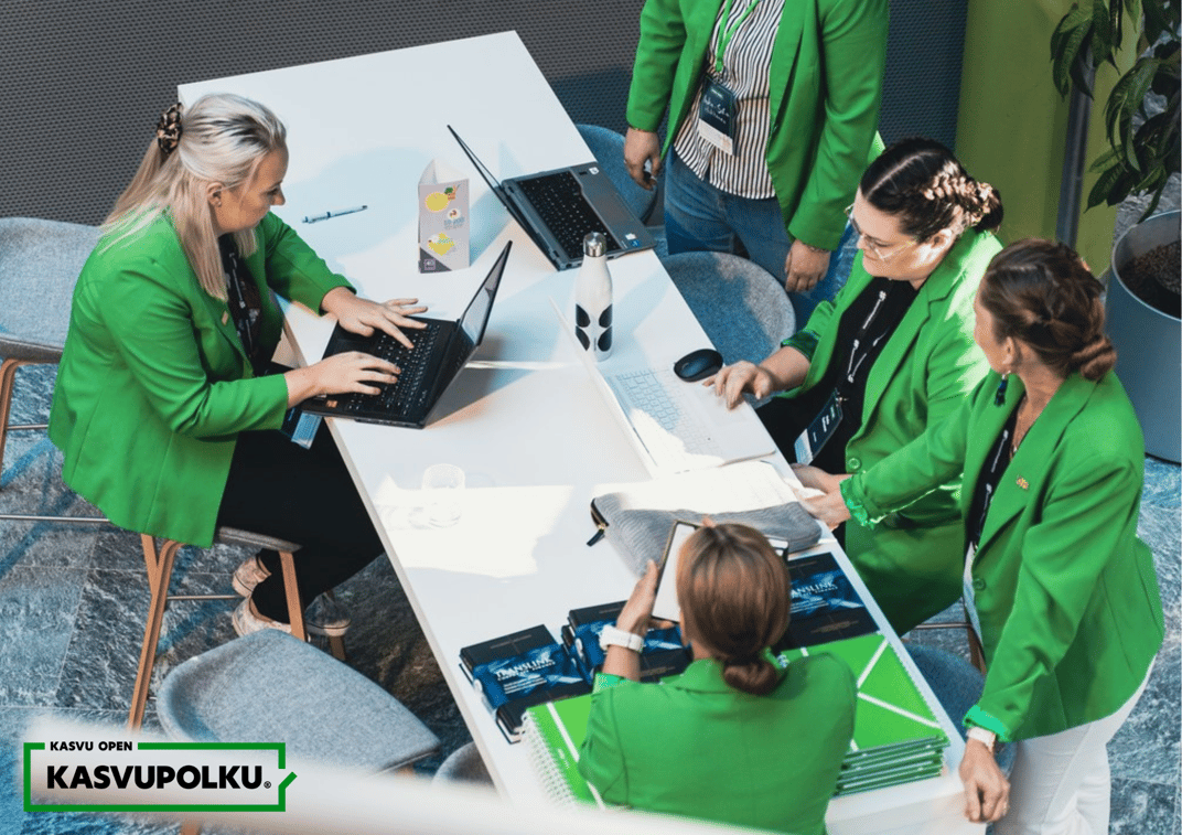 Kuvitus_vihreät_takit-1