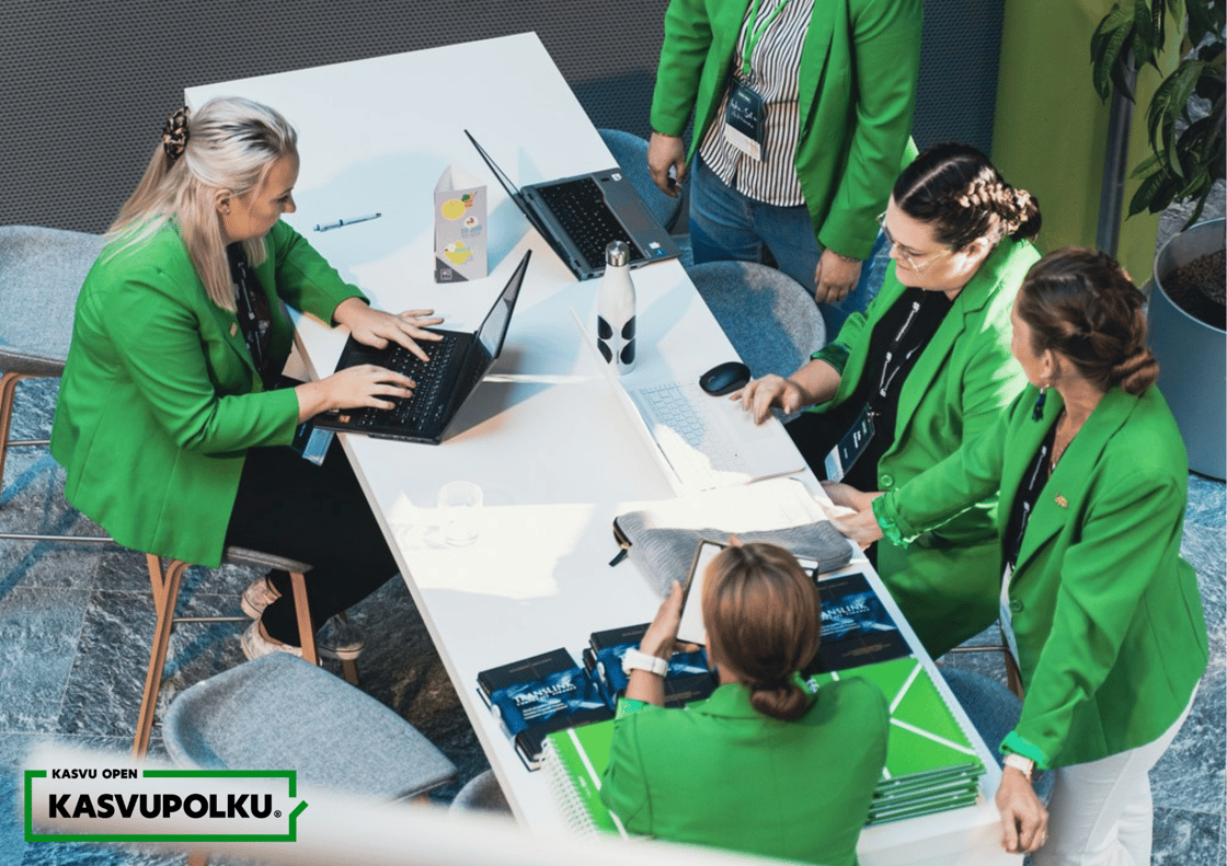 Kuvitus_vihreät_takit