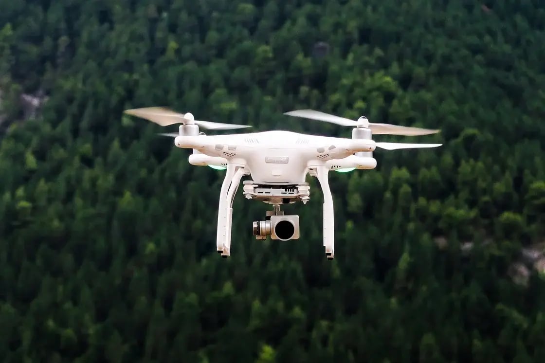 drone-1866742_1920