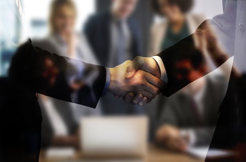 handshake-g993176f54_1920